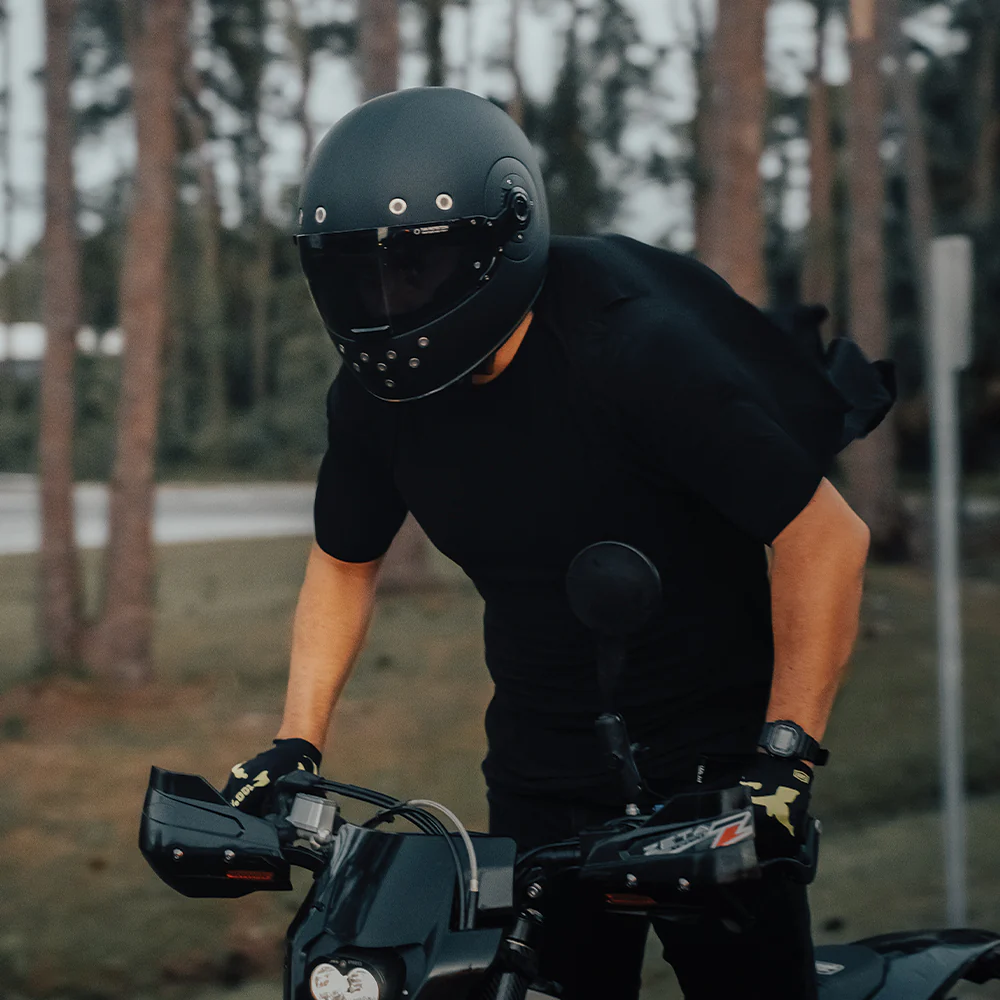DOT Daytona Retro Full Face Motorcycle Helmet: Vintage Style for Men, Women, & Youth - Dull Black W/ Dull Black Accents - Image 8